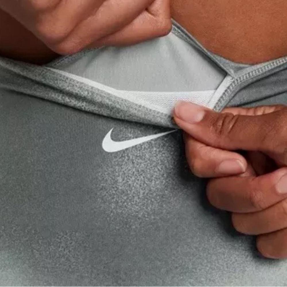 Women Nike One FQ6260-010 High Rise Waist Printed Legging Dri-Fit Pants Size XS - Picture 4 of 5